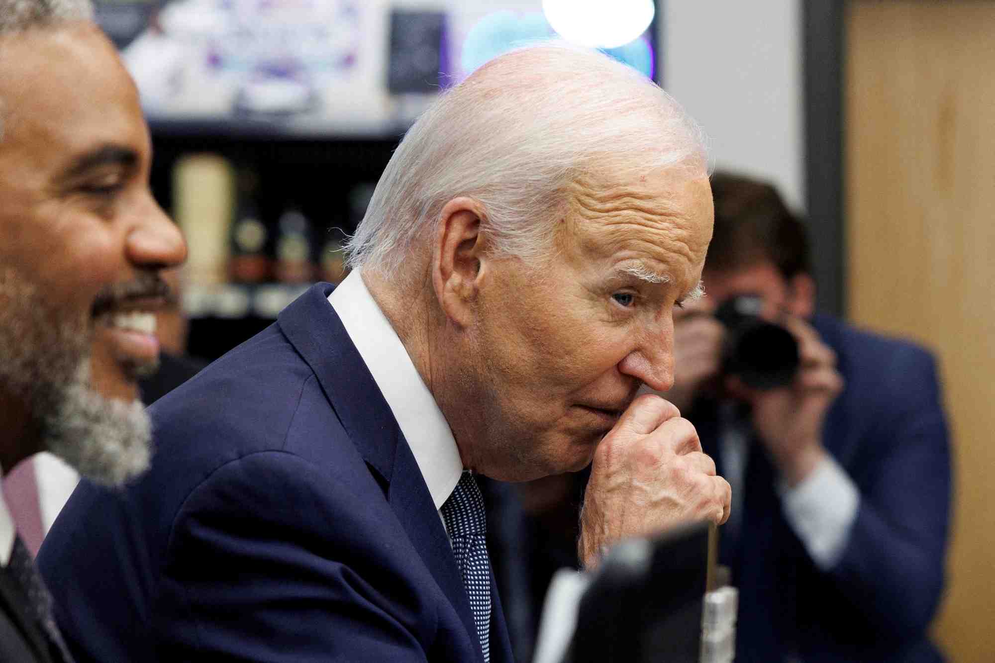 Le president americain joe biden