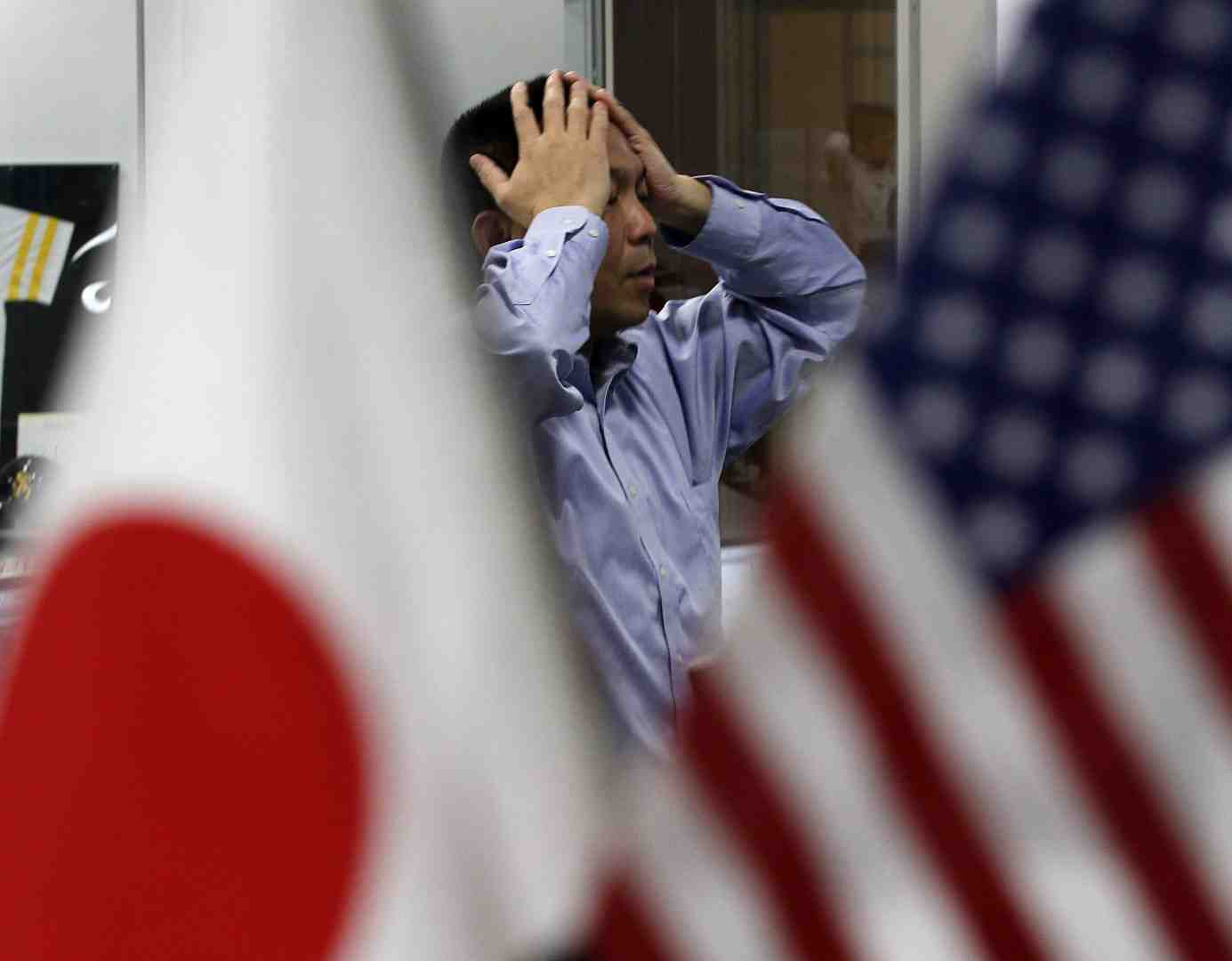 Tokyo chute yen /dollar OU Japon/USA