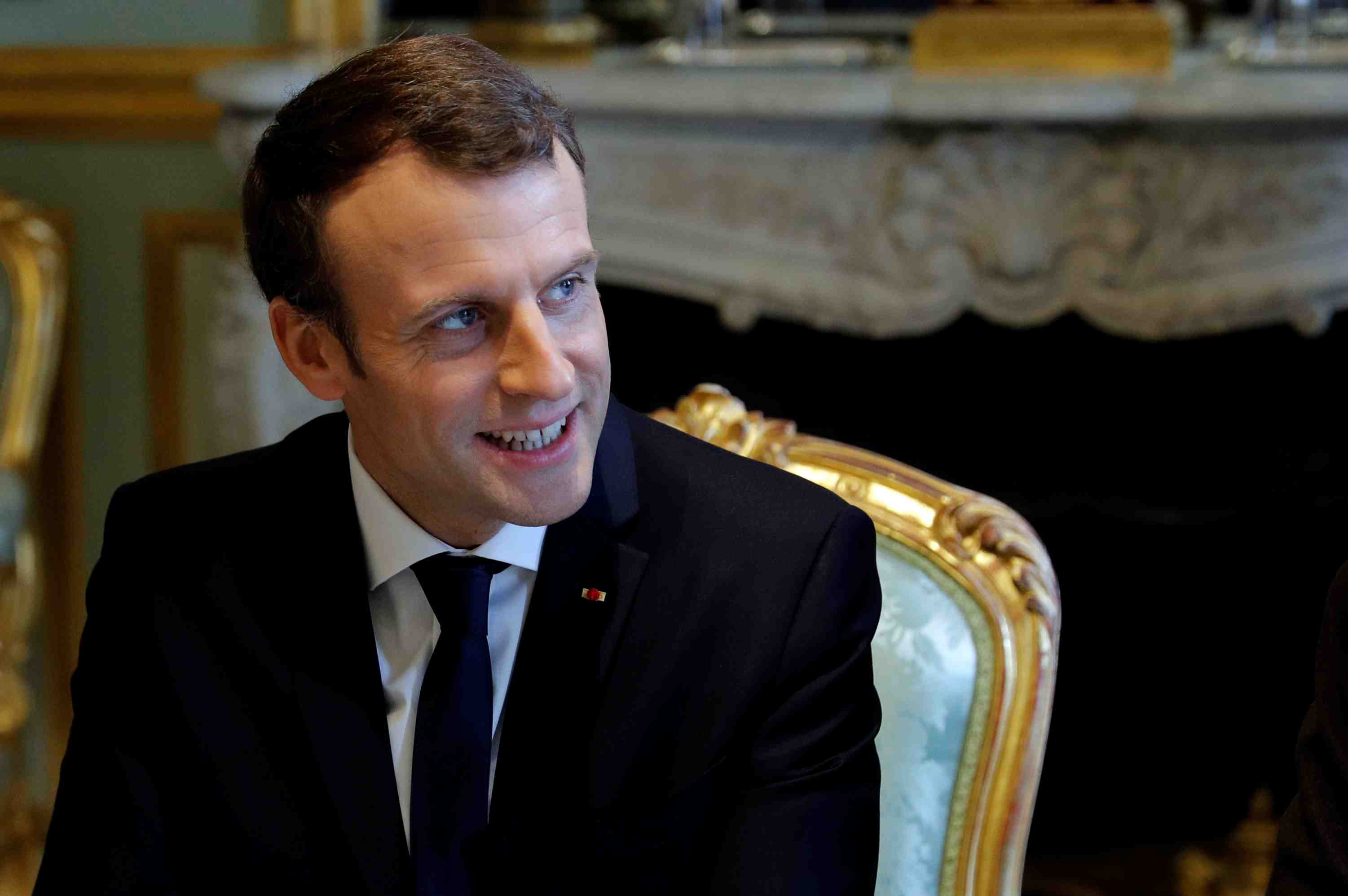 La remontee d'emmanuel macron dans l'opinion se confirme