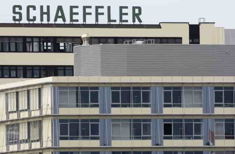 Schaeffler vise une conversion d'actions pour renforcer ses finances