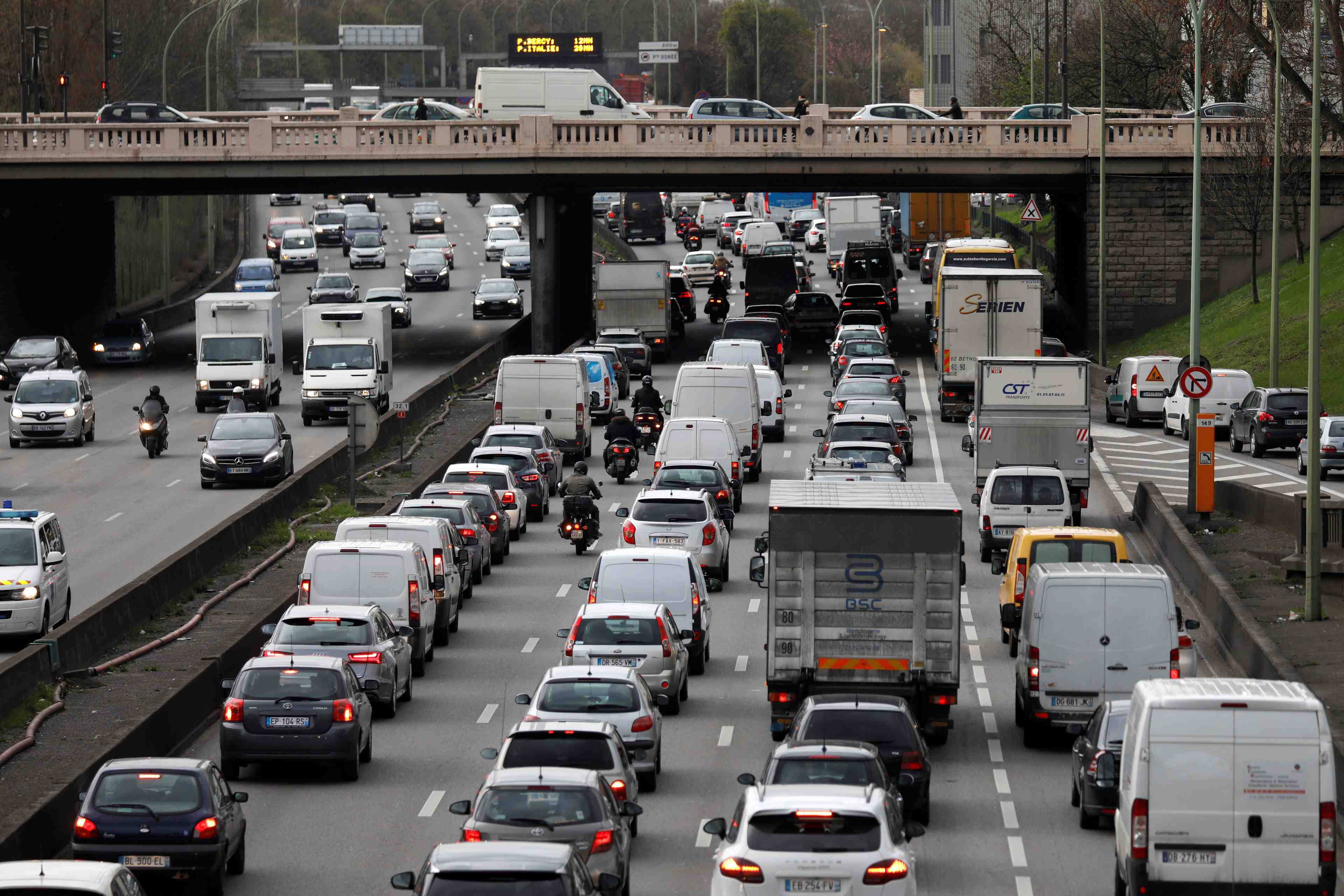 Le marche automobile europeen s'est contracte de 5,2% en mars