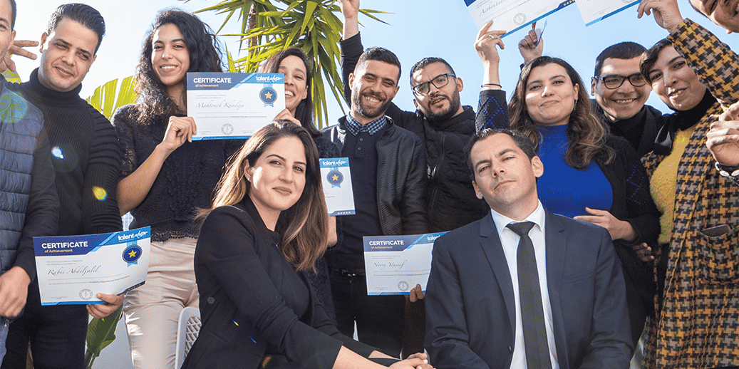 Sophia Mounib, fondatrice de Talent Adivsor, avec les stagiaires lors d'une formation.