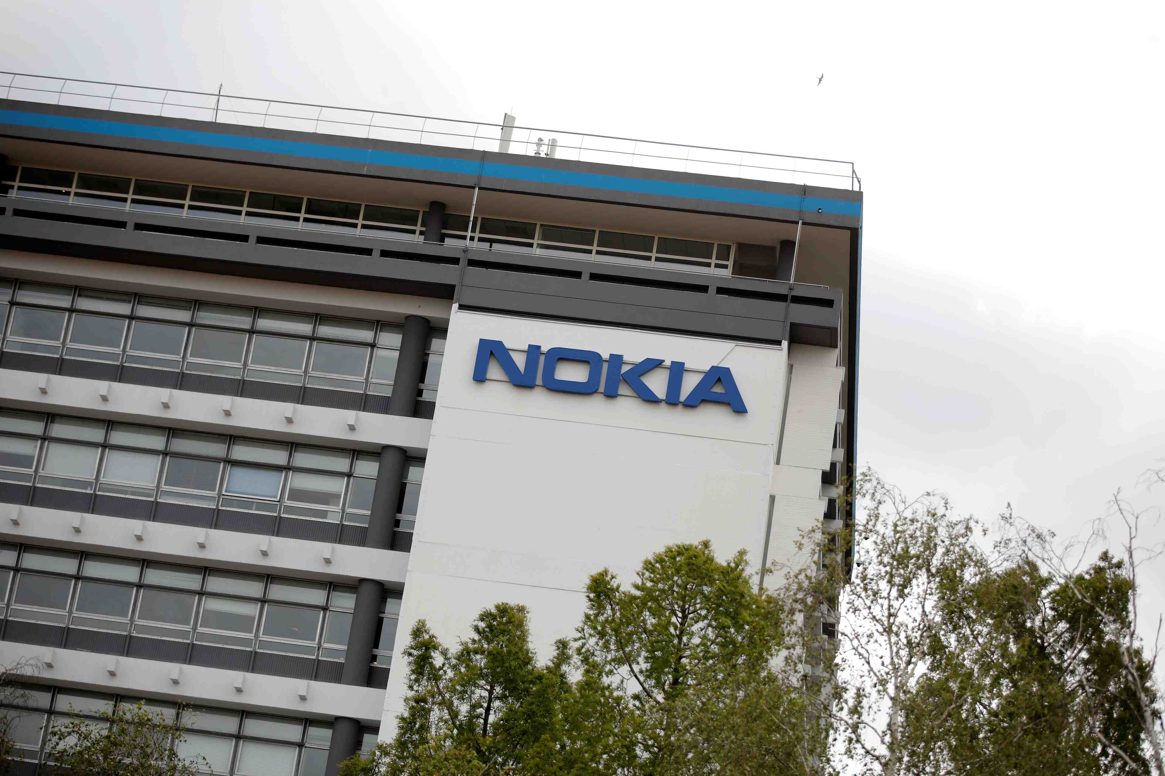 Nokia grimpe en bourse apres une hausse surprise du benefice au deuxieme trimestre