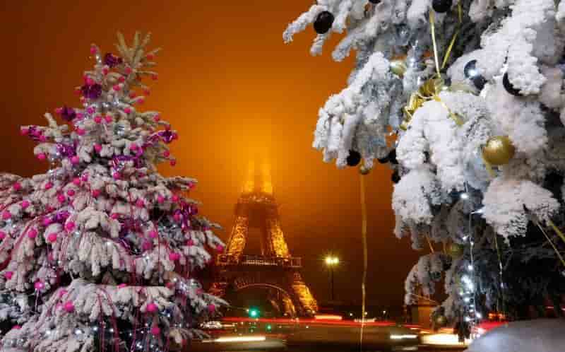 Revers pour les forains sur le marche de noel de paris