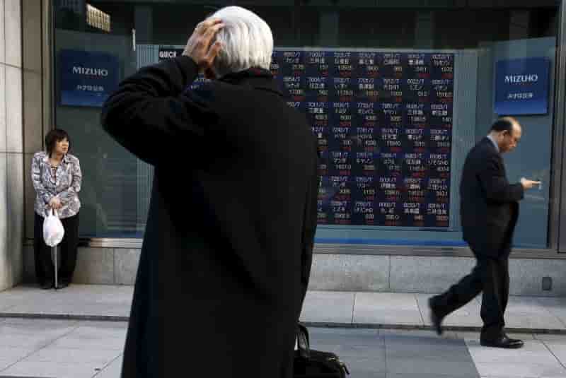 Le nikkei a tokyo finit en baisse