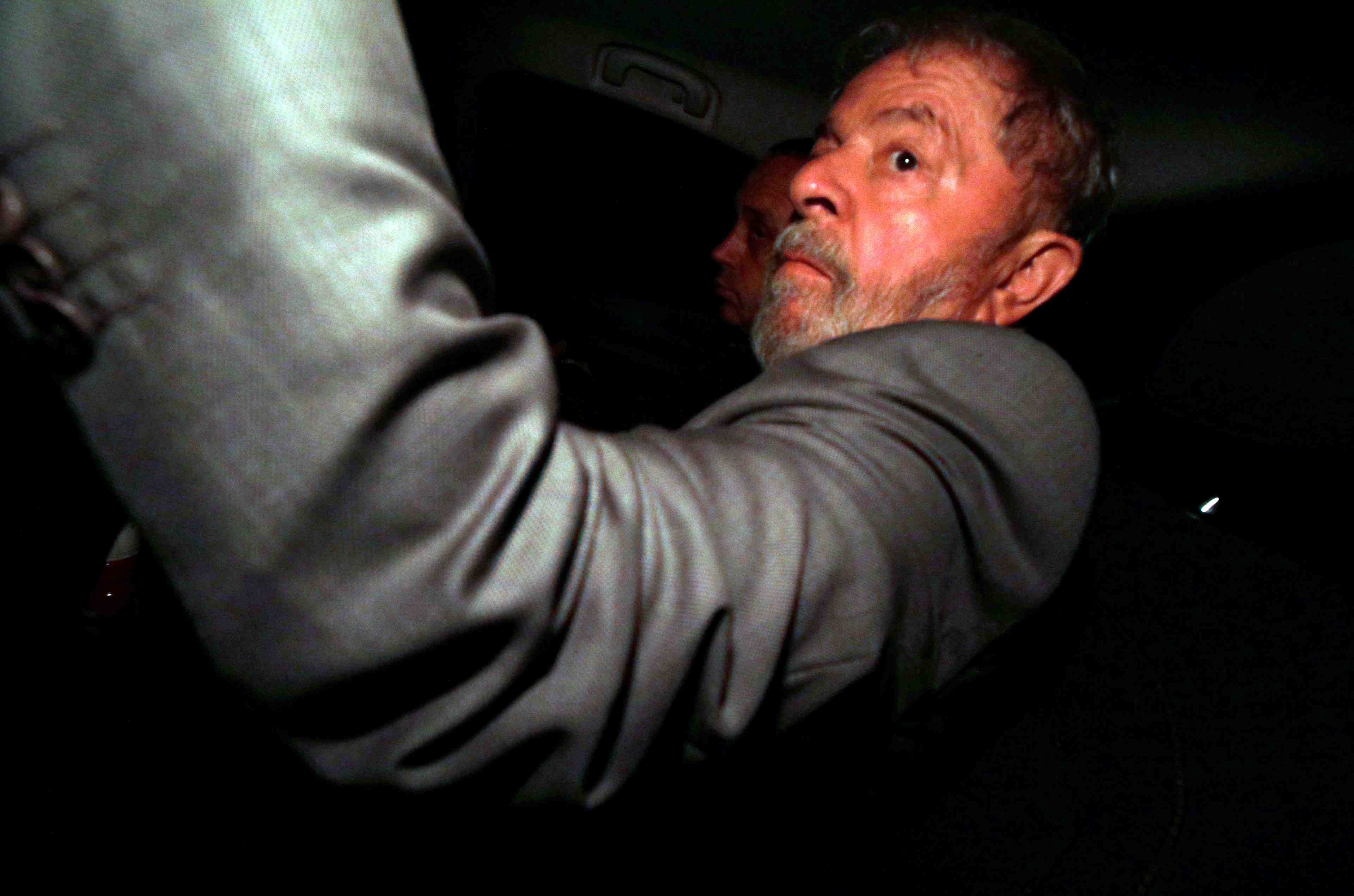 Bresil: lula doit etre incarcere, juge le tribunal supreme