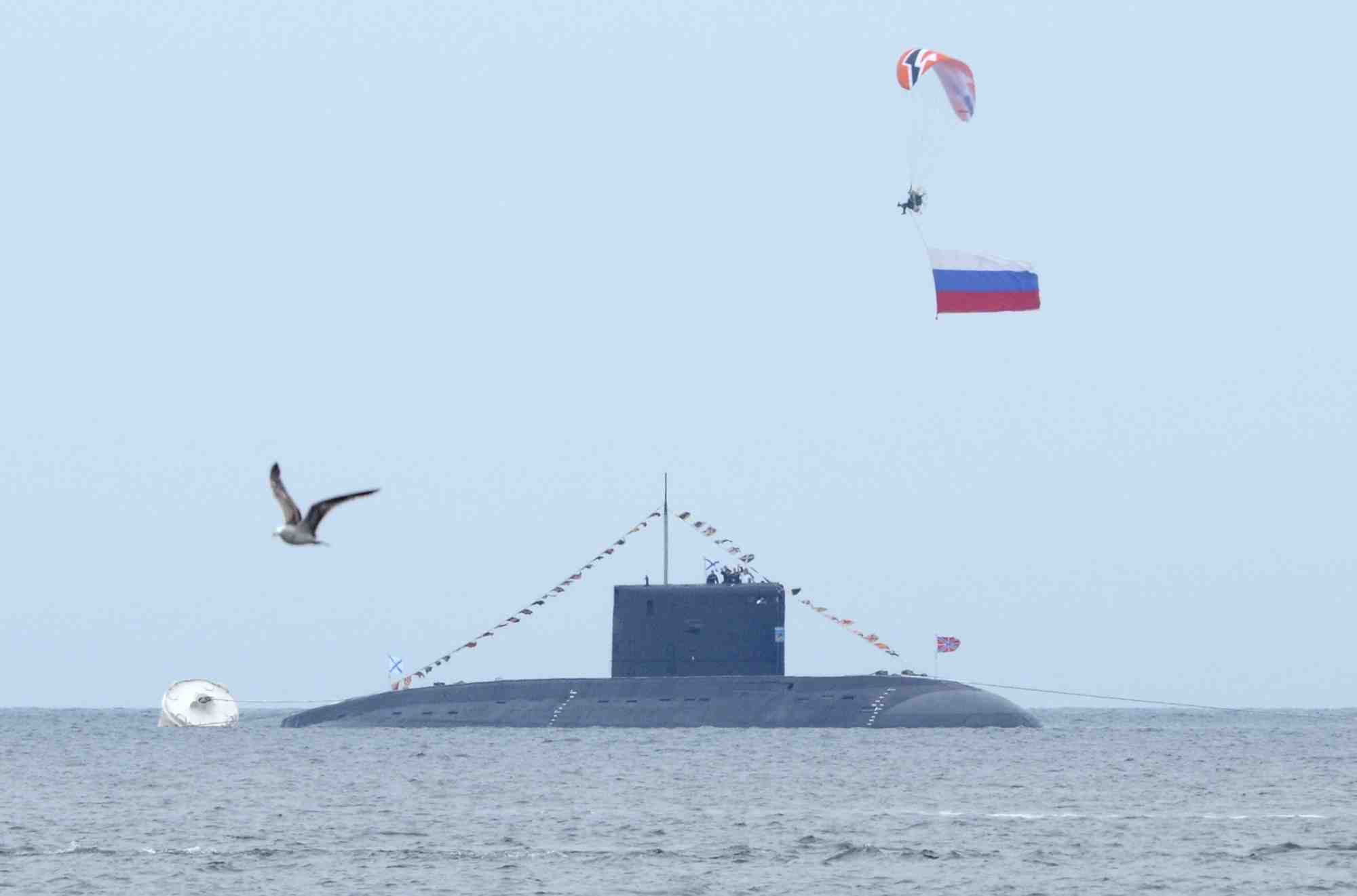 Un sous-marin russe lors des celebrations de la journee de la marine, dans la ville extreme-orientale de vladivostok