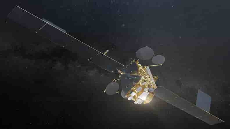 La maîtrise d’œuvre industrielle des satellites Syracuse IV est assurée par le groupement d’entreprises Thales Alenia Space et Airbus Defence & Space.