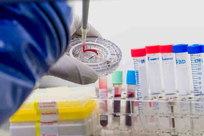 Traitement expérimental pour deux médecins atteints d'Ebola