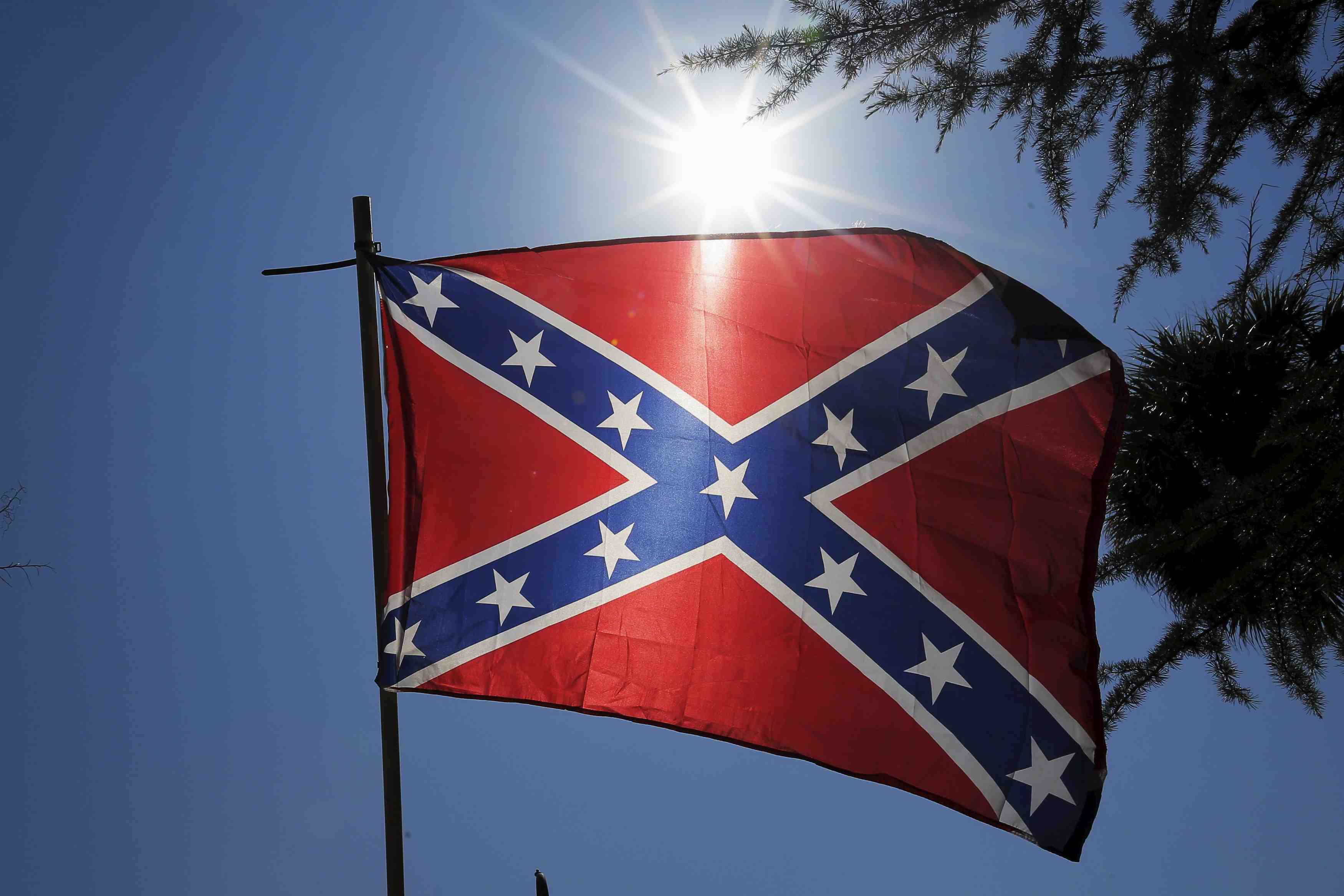 Le drapeau confedere banni des magasins aux etats-unis