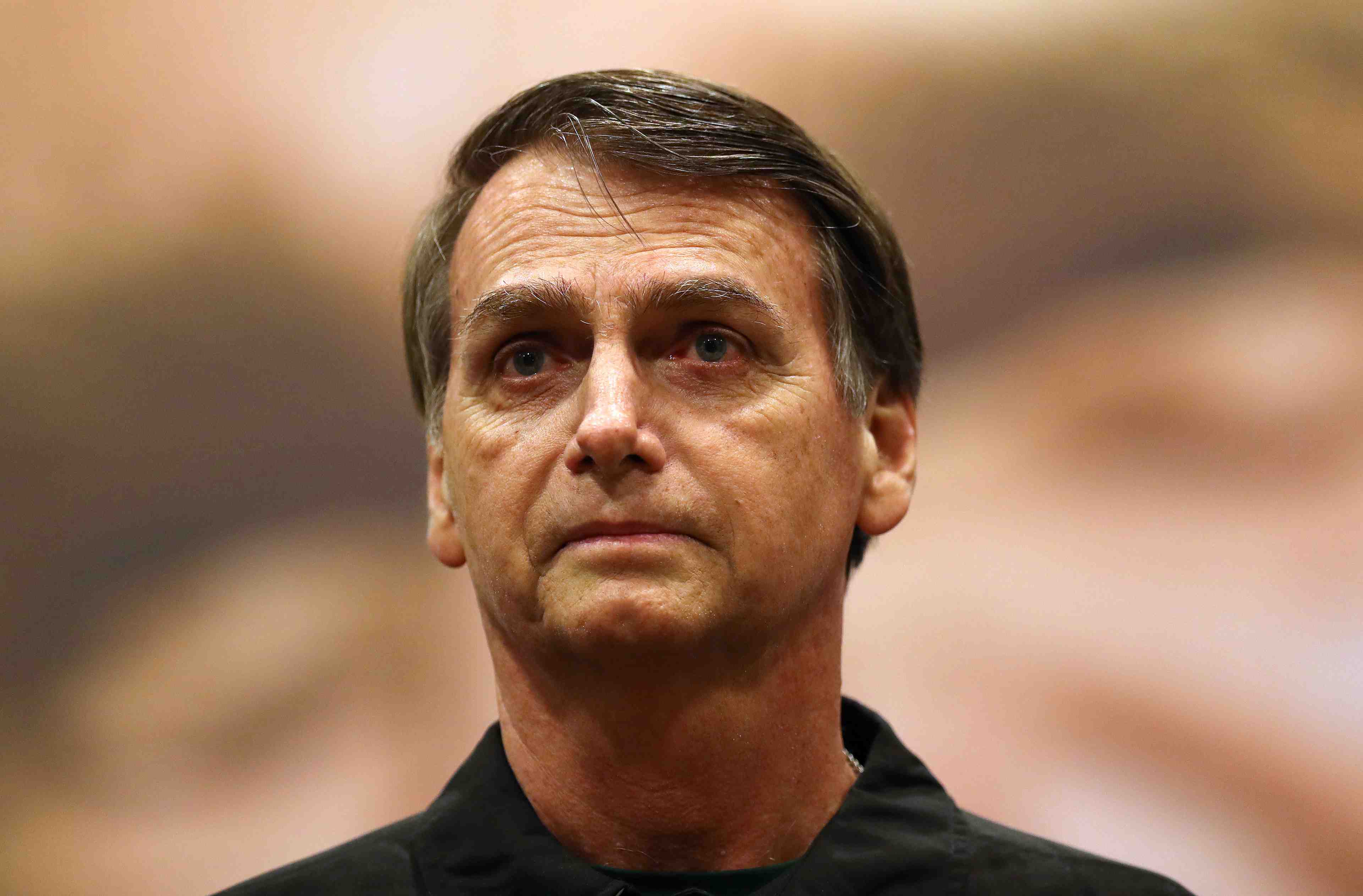 Bresil: bolsonaro veut assouplir la legislation sur le port d'arme