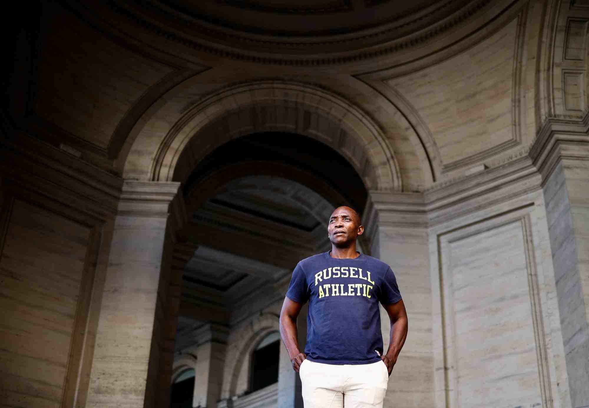 Aboubakar soumahoro, elu depute au parlement italien en septembre, lors d'une interview avec reuters