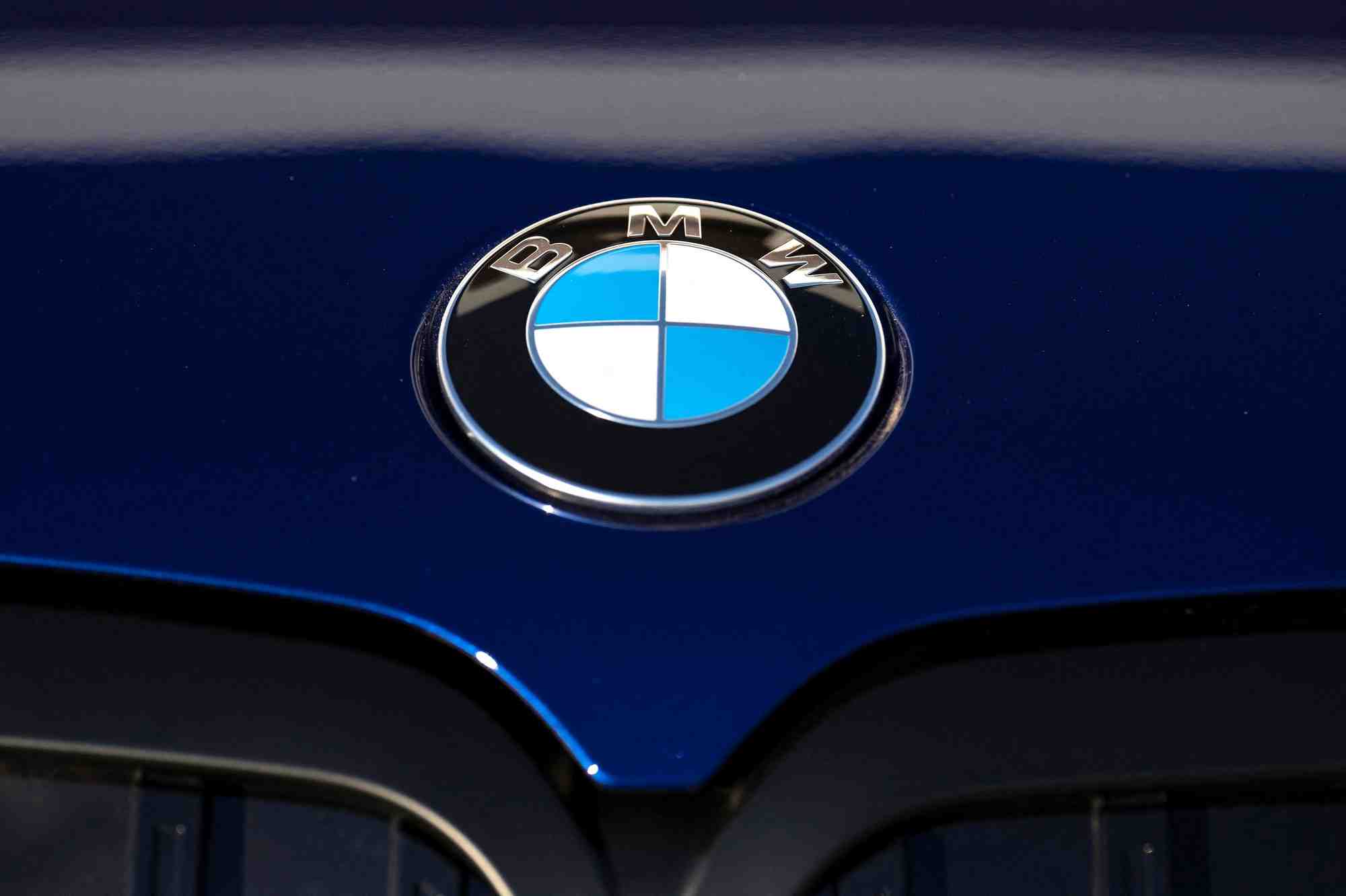 Un logo bmw a greer, caroline du sud, etats-unis