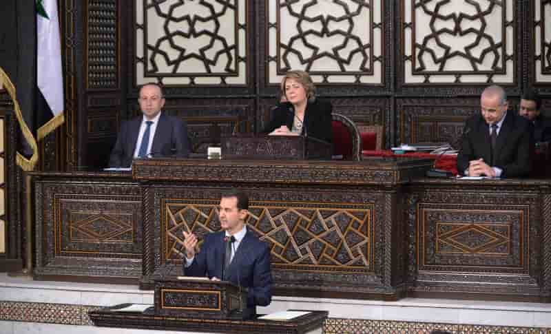 Bachar al assad assure que les occidentaux cooperent en secret avec lui contre daech