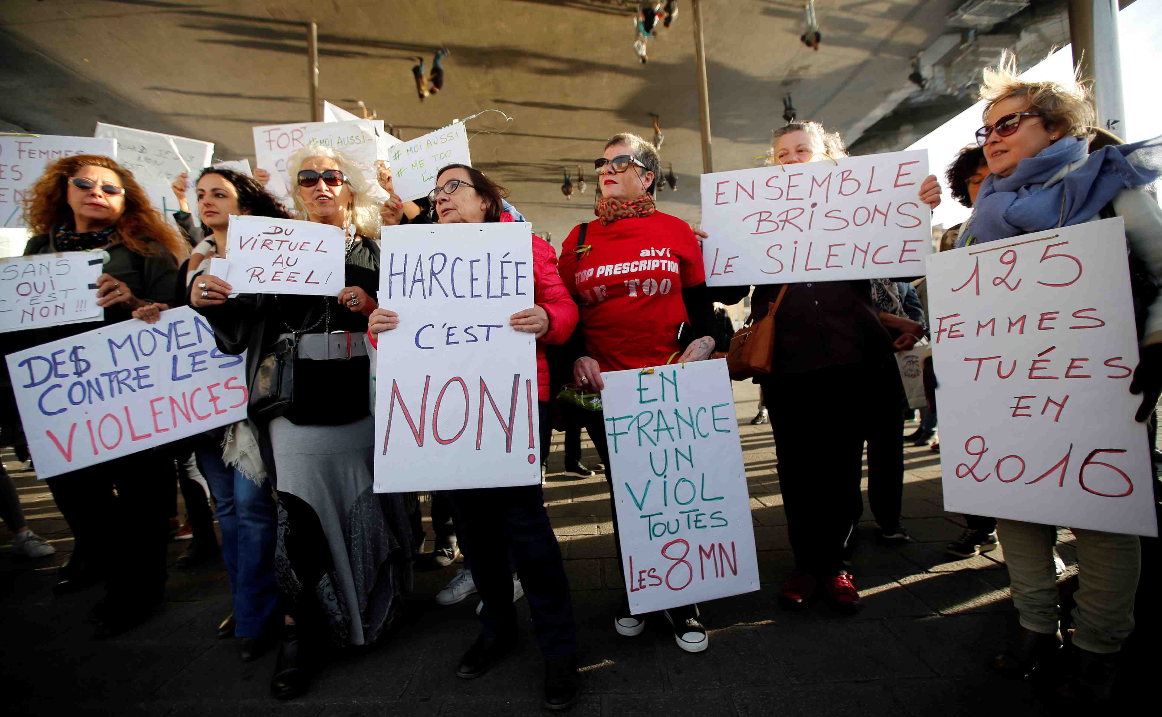 Violences sexuelles: "saisissez la justice", dit macron aux victimes