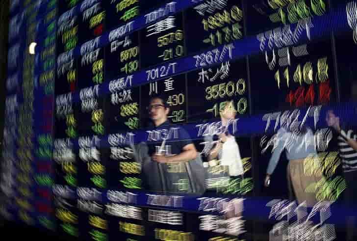 Le nikkei a tokyo finit en baisse