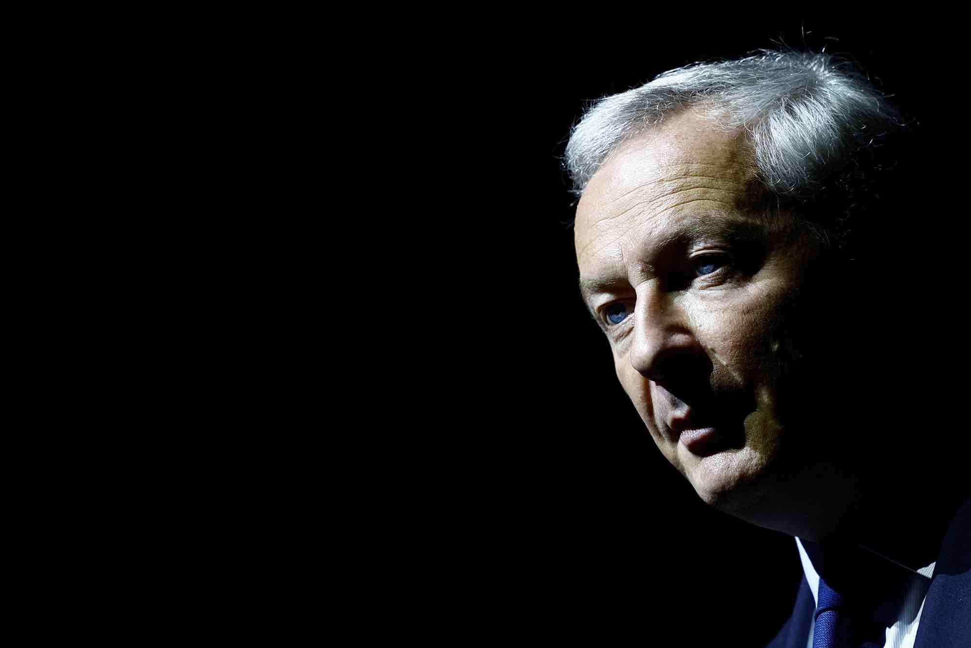Le ministre francais de l'economie et des finances, bruno le maire lors du mondial de l'automobile a paris