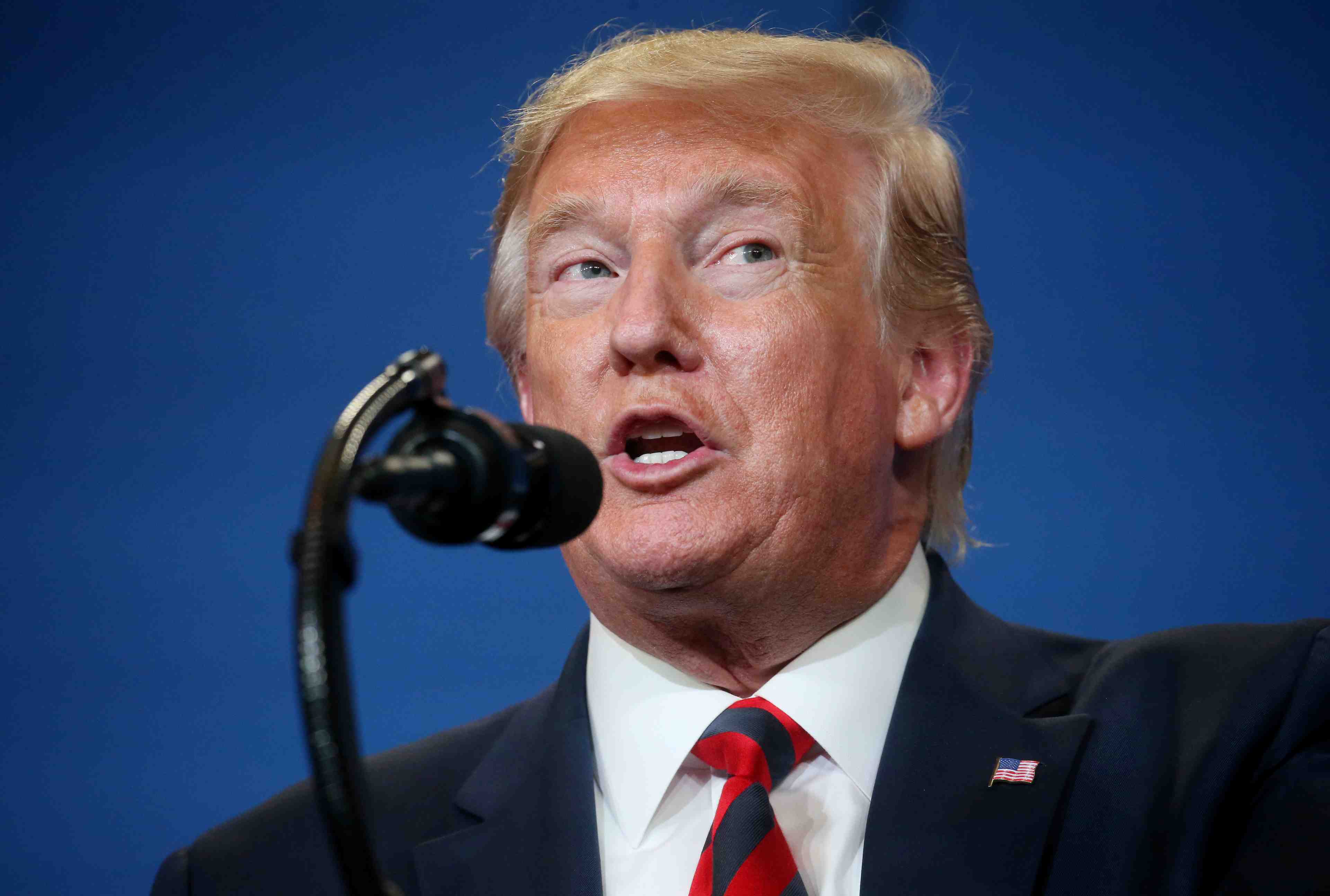 Commerce: trump n'ecarte pas l'idee d'un accord interimaire avec pekin