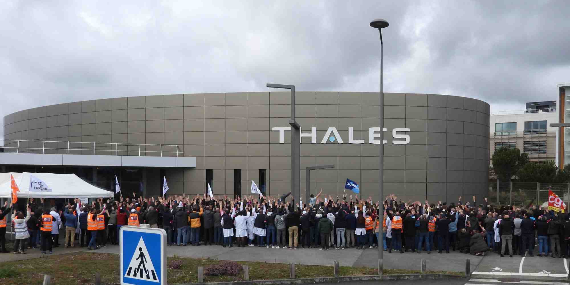 L'intersyndicale des salariés de Thales Mérignac se mobilise à nouveau ce jeudi 10 avril pour obtenir des hausses salariales.
