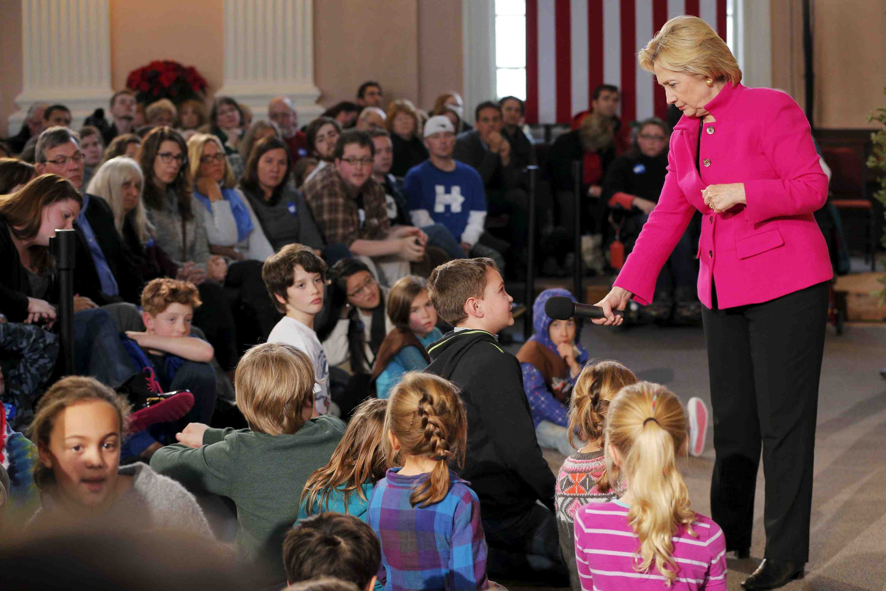 Hillary clinton a leve 112 millions de dollars en 2015