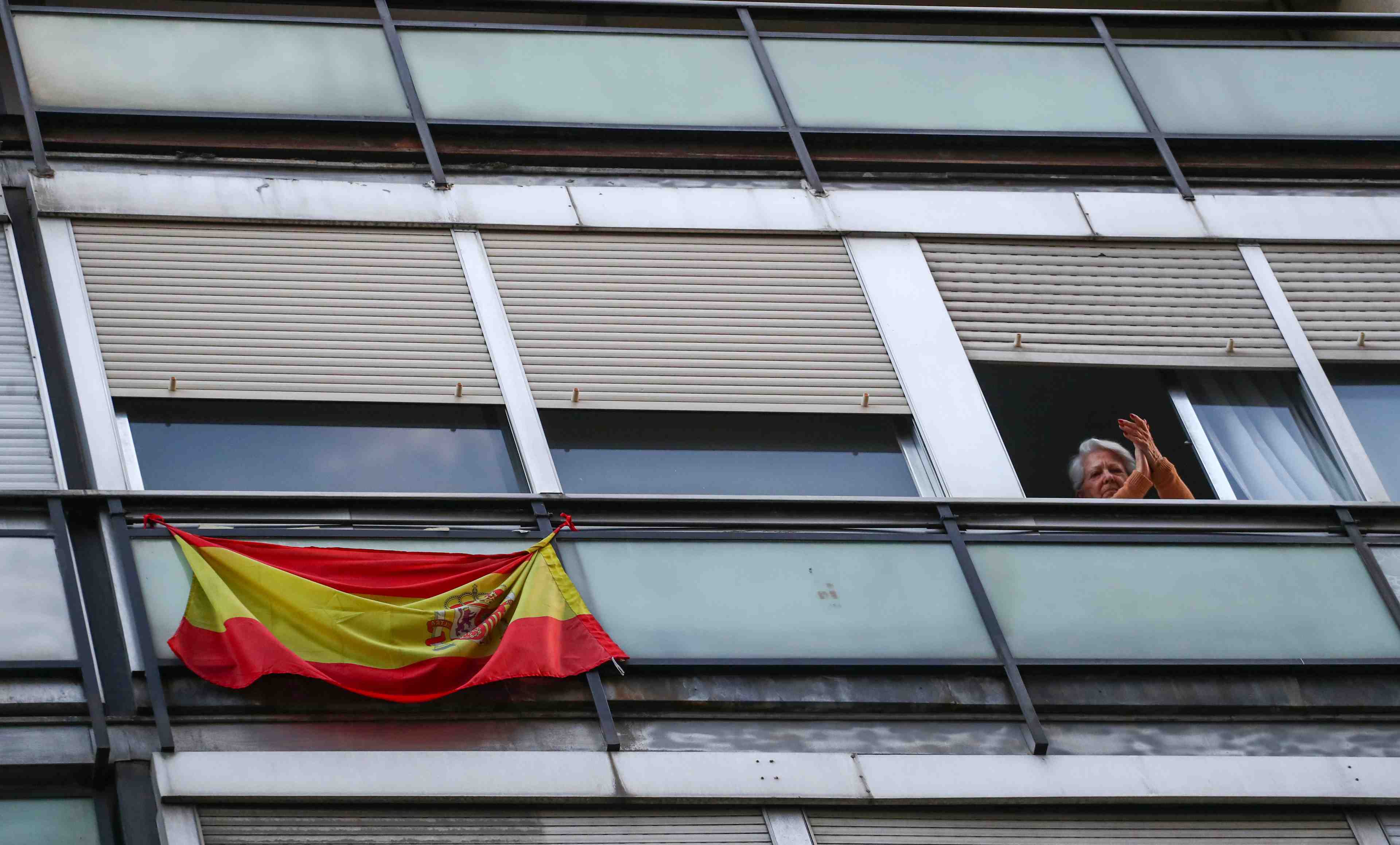 Nouveau ralentissement des deces dus au coronavirus en espagne