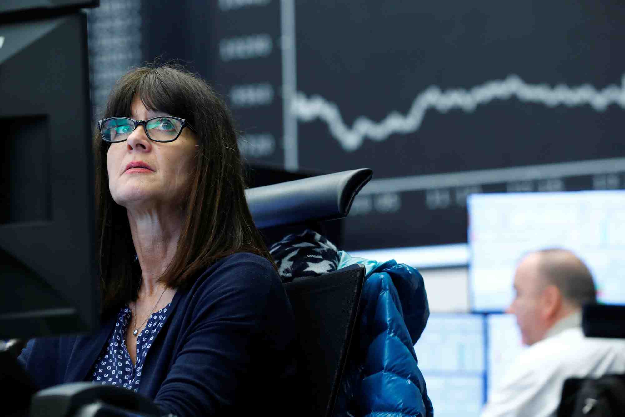 Une trader a la bourse de francfort