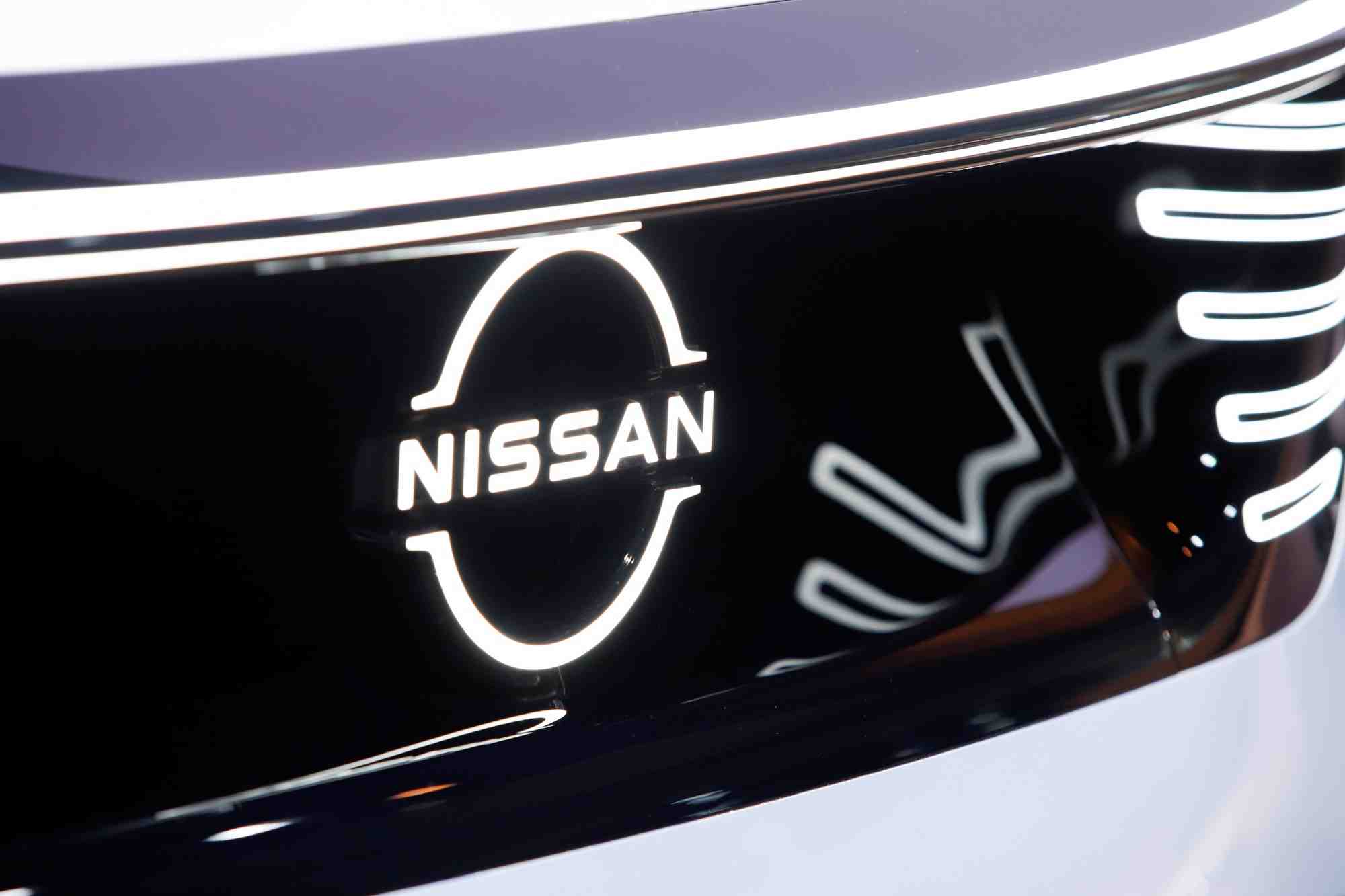 La voiture ariya ev exposee a la galerie nissan a yokohama