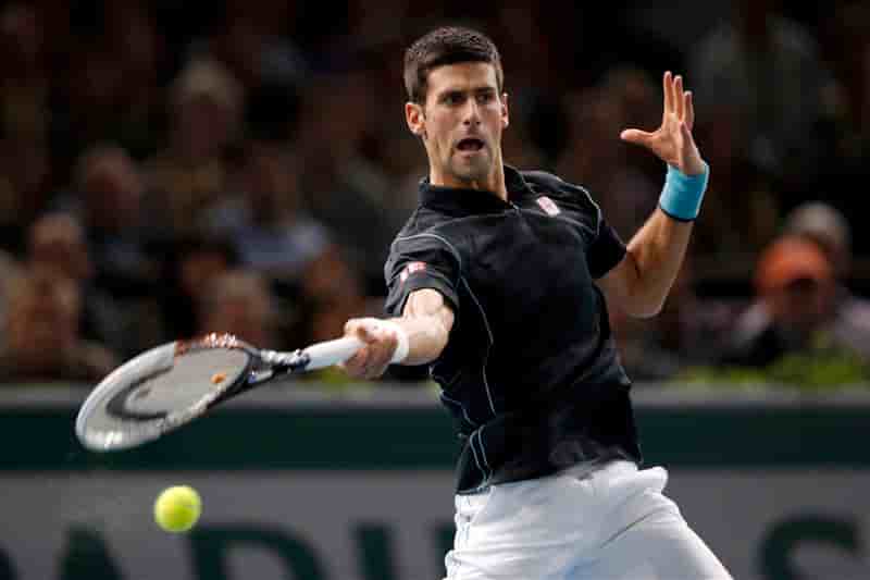 Tennis: Djokovic bat Federer et va en finale à Bercy