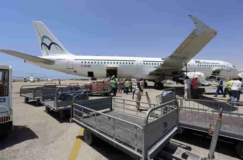 Un vol alger-paris deroute pour une bagarre a bord