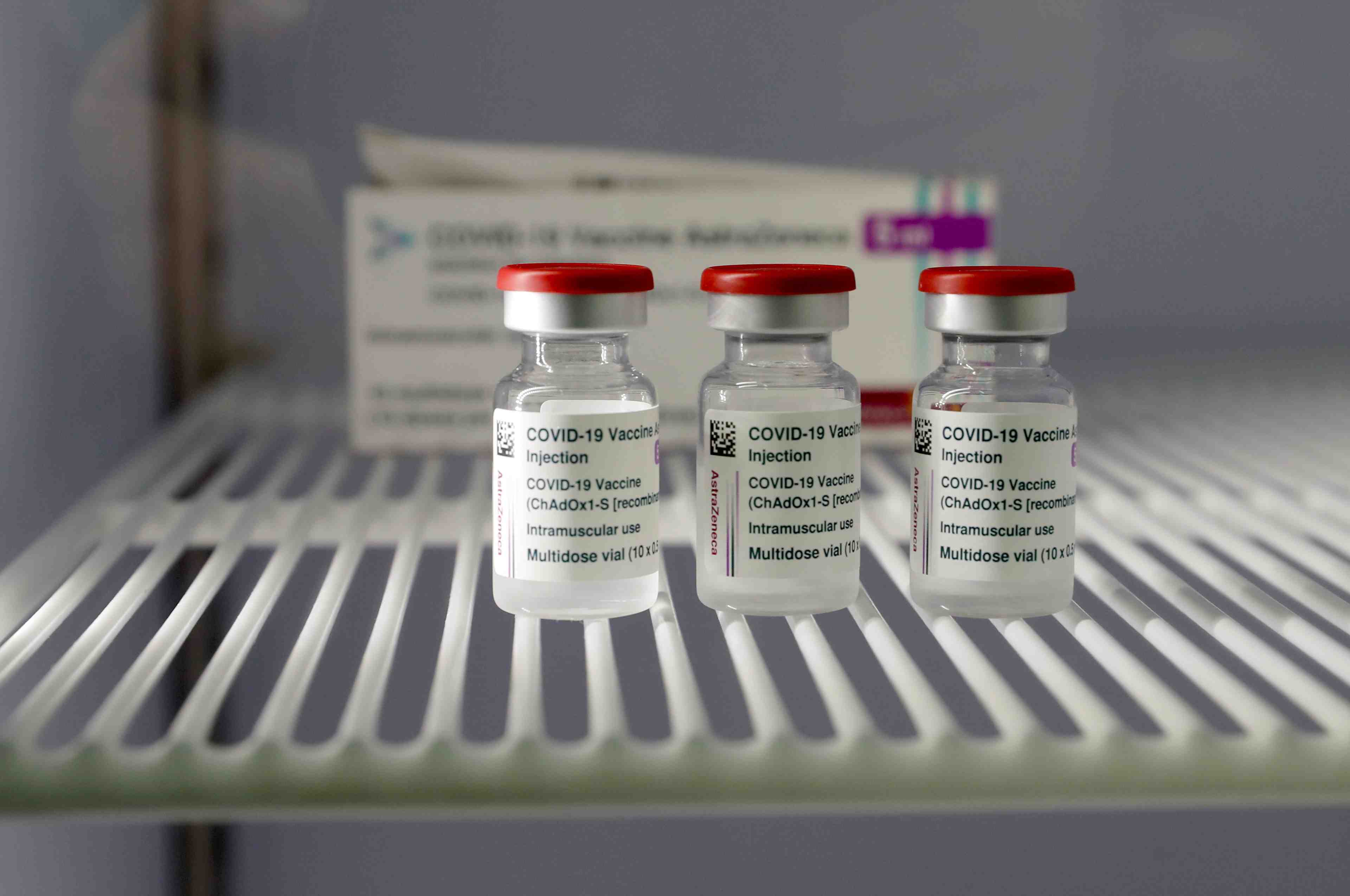 Astrazeneca livrera moins de doses de vaccin que prevu a l'ue au deuxieme trimestre