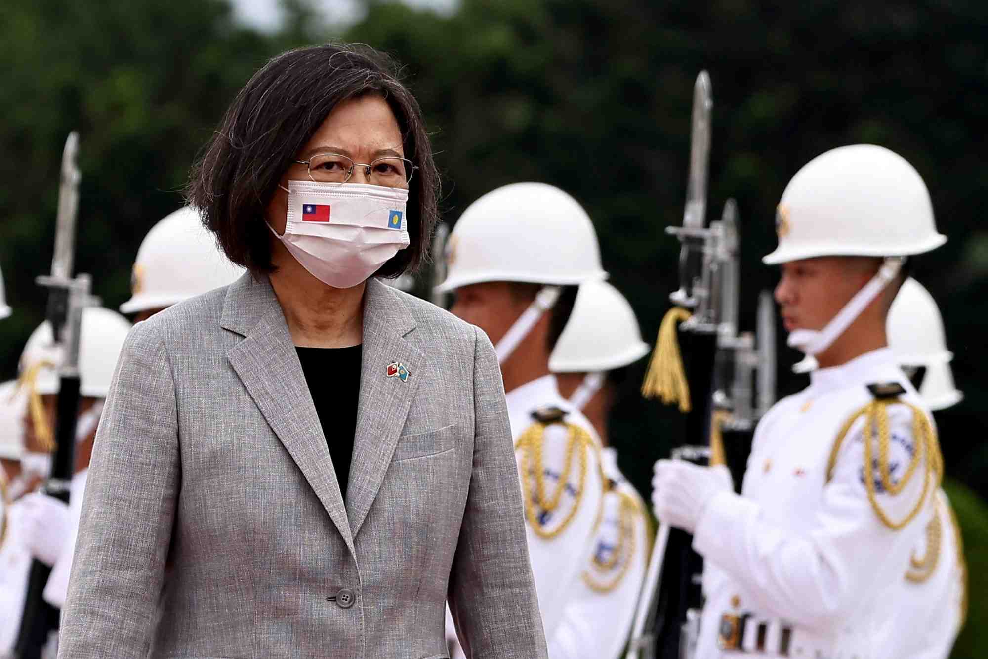 La presidente taiwanaise tsai ing-wen lors d'une ceremonie a taipei