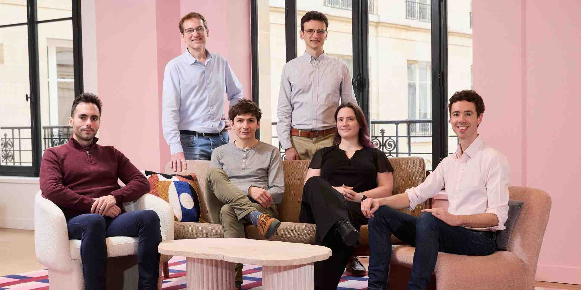 L'équipe de la start-up Bioptimus, l'une des 99 start-up d'IA tricolores spécialiste de la santé