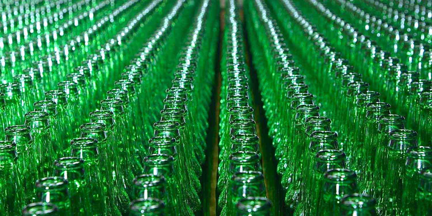 Dans le Gard, à Vergèze où Perrier exploite la source, l'entreprise à la bouteille verte emploie 1000 salariés.