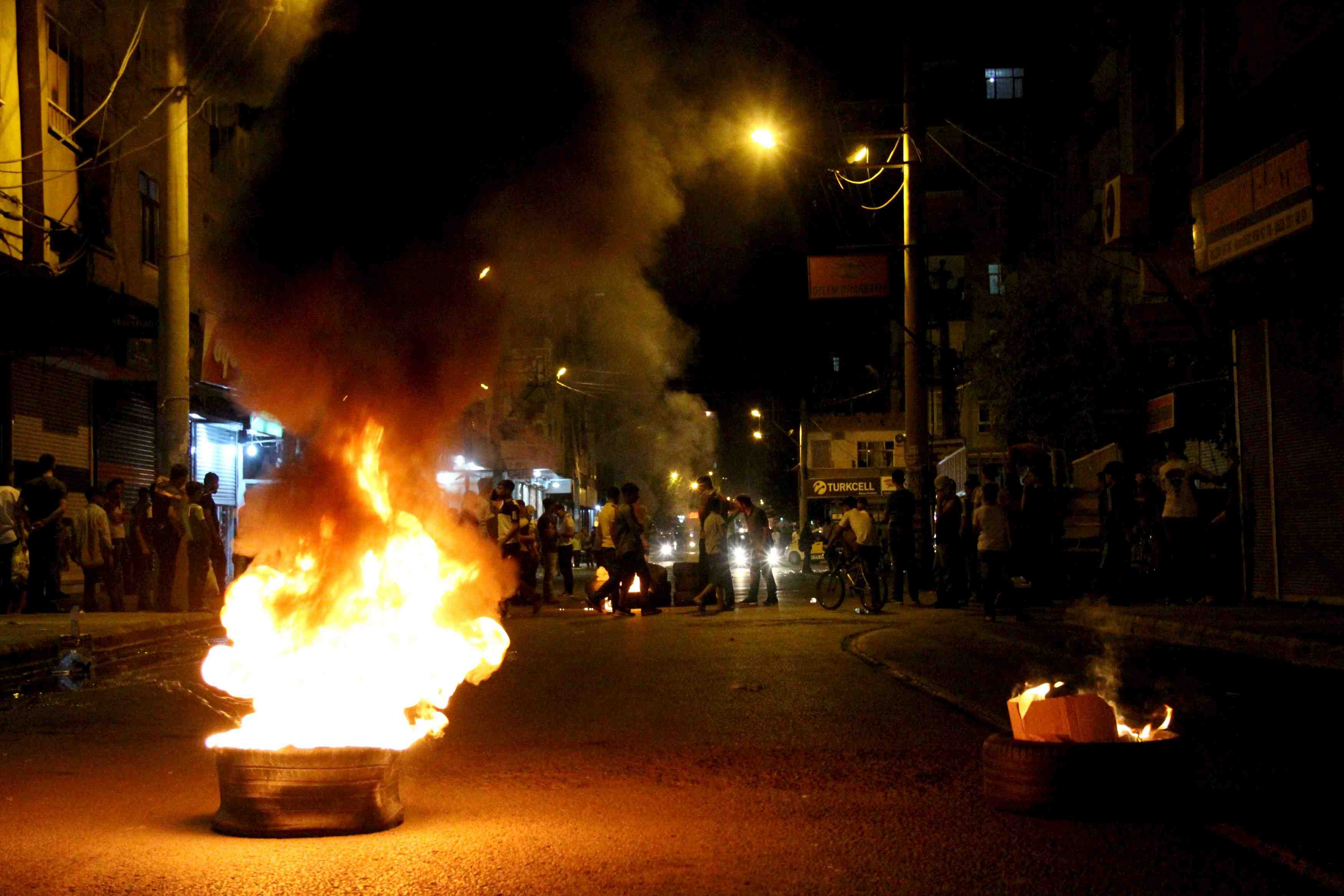 La colere persiste en turquie apres l'attentat de suruc