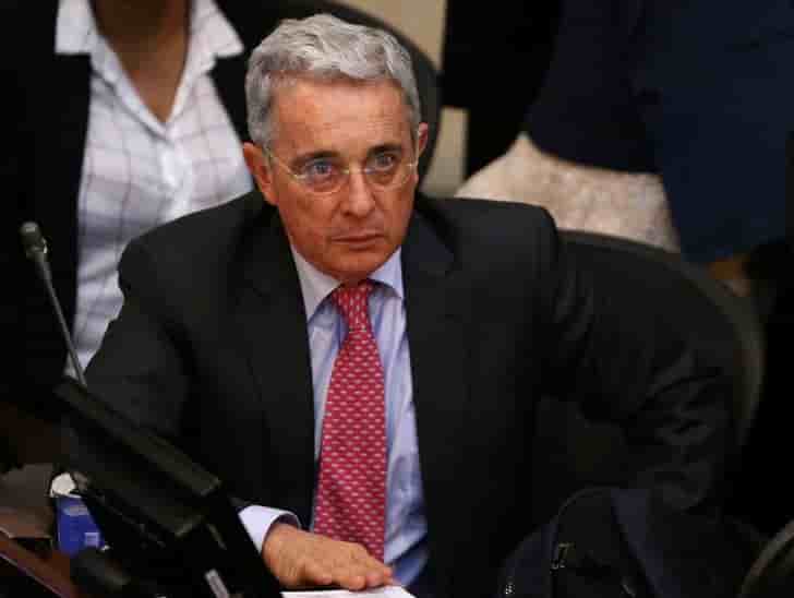 Uribe souhaite que les dirigeants des farc soient emprisonnes