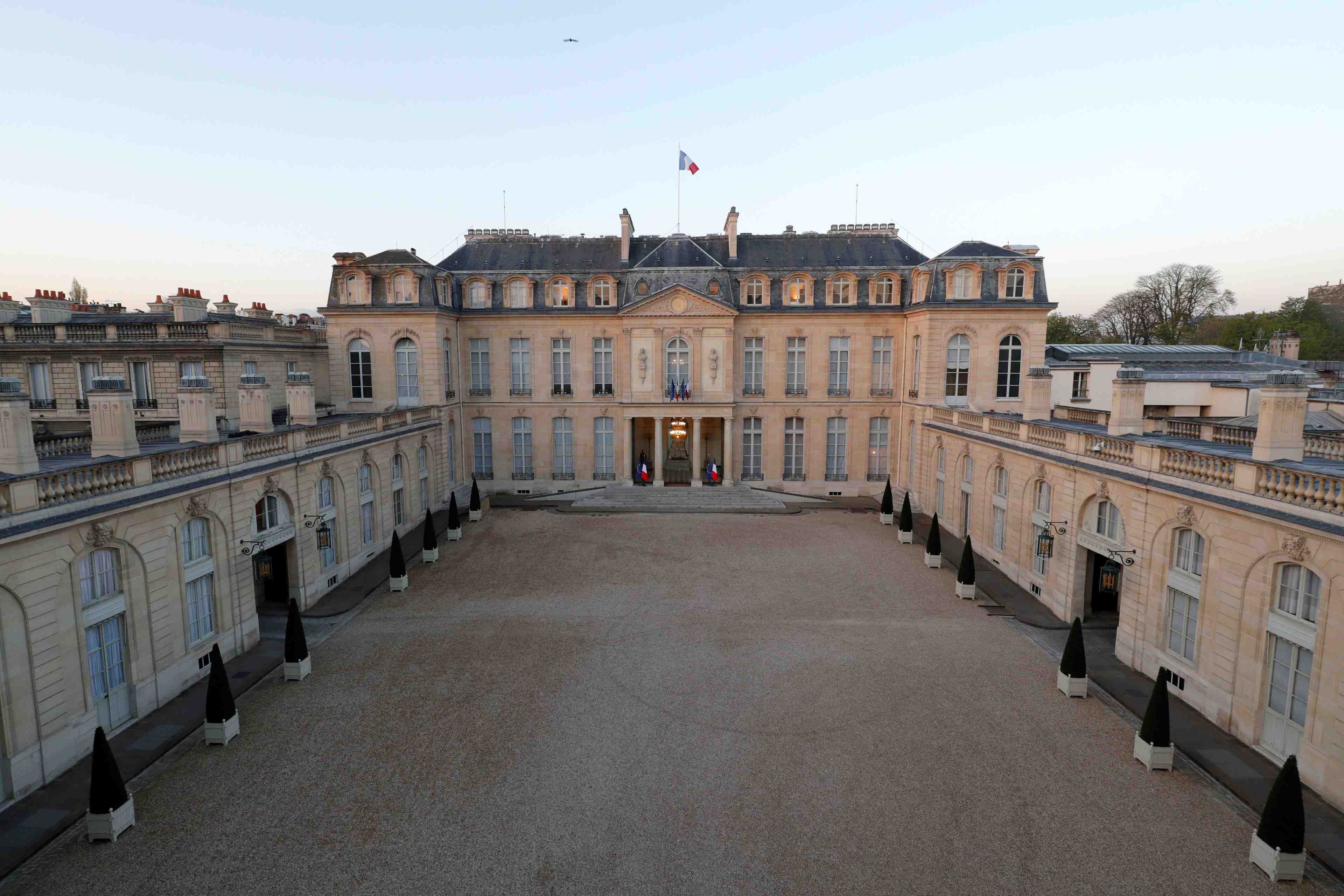 Paris reclame la lumiere sur une possible attaque chimique en syrie