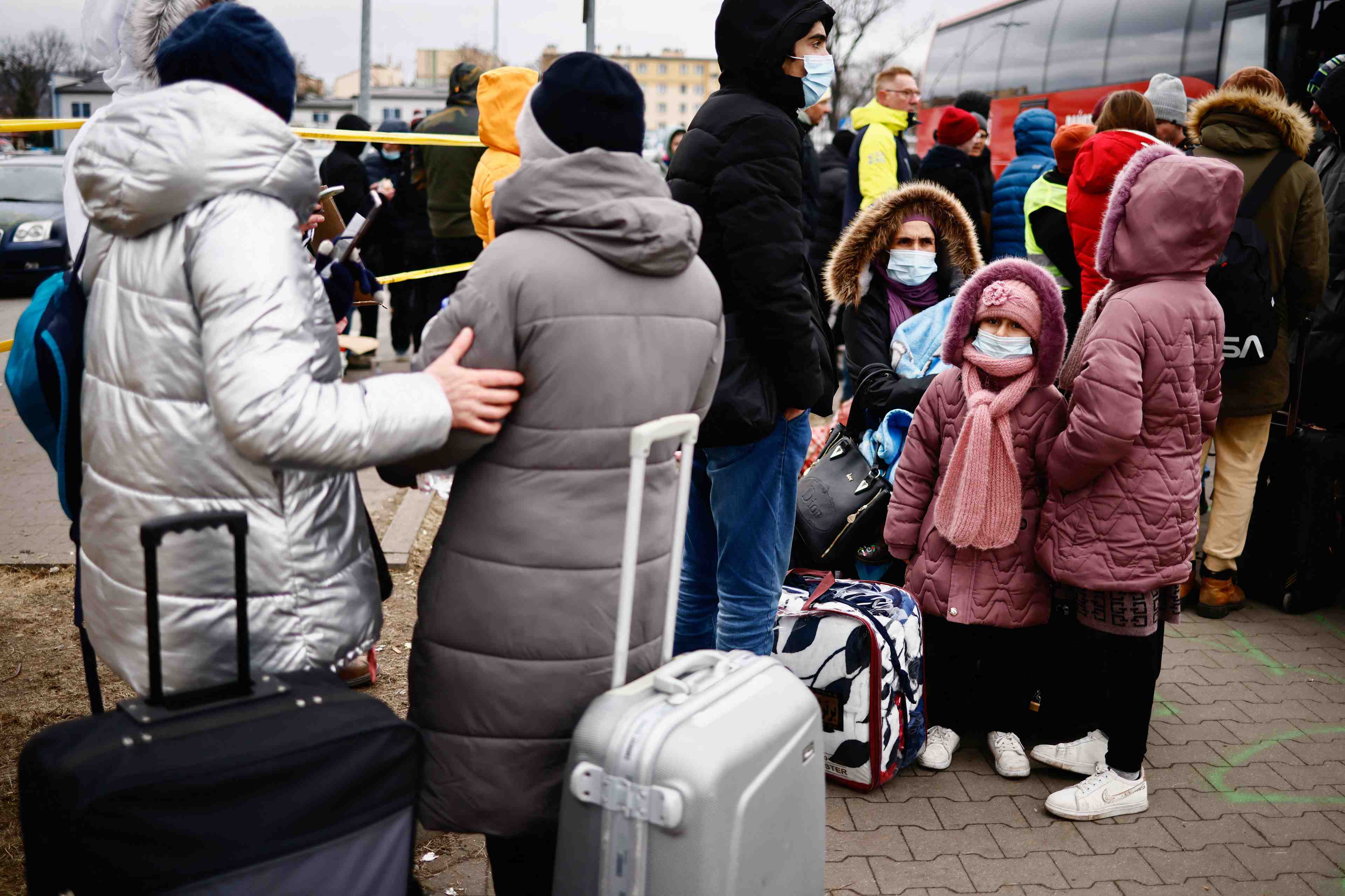 Ukraine: l'ue met sur pied un 'hub' humanitaire en pologne, annonce le drian