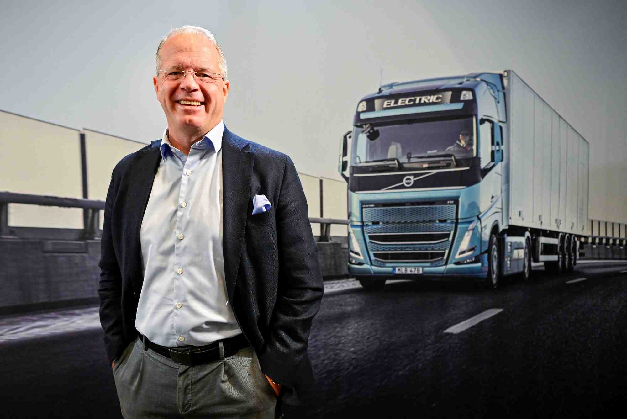 Le directeur general d'ab volvo martin lundstedt pose lors d'une interview a stockholm, suede