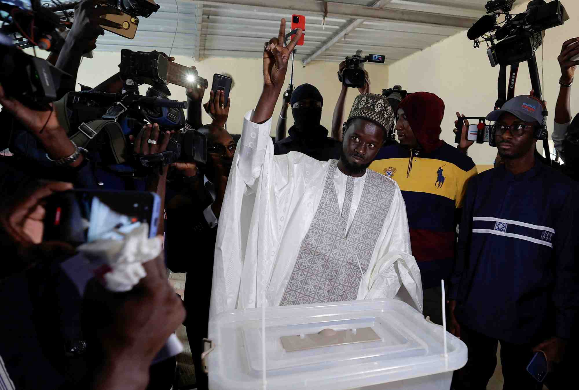 Le president senegalais bassirou diomaye faye