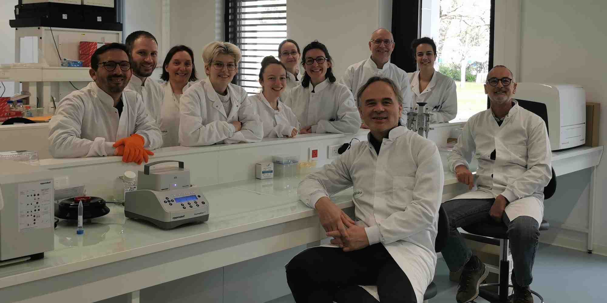 BYoRNA, cofondée par Pascal Viguié, entrepreneur dans les technologies de pointe, Thierry Ziegler, ancien cadre dirigeant de Sanofi et Merck et Chantal Pichon, chercheuse à l’origine du brevet, emploie dix personnes.
