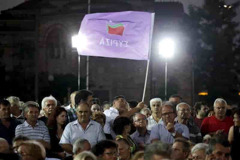 Un nouveau sondage en grece donne une legere avance a syriza