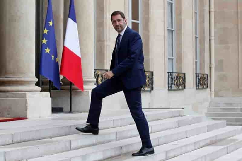 Castaner "assume" les propos de macron sur le "bordel"