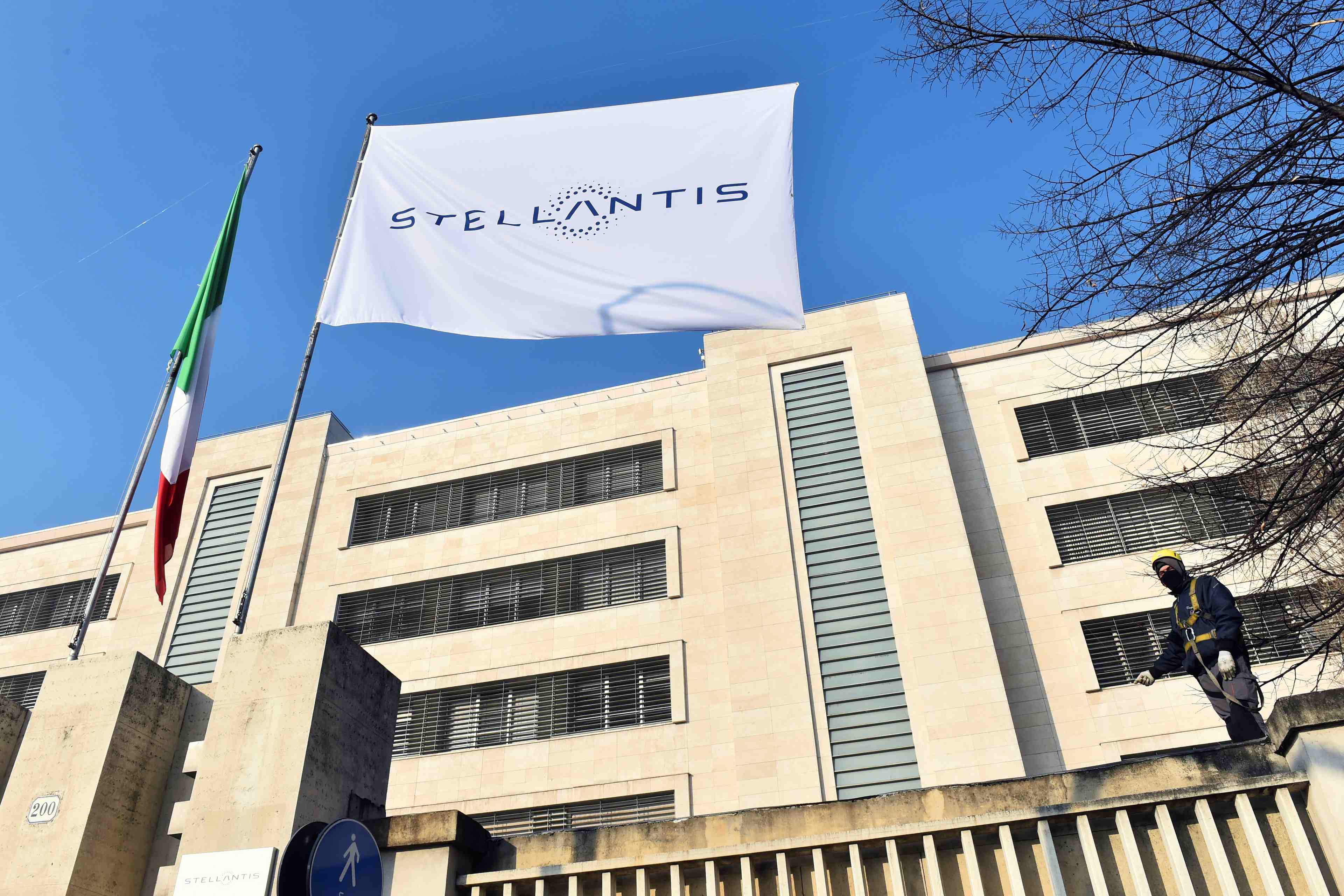 Stellantis: chiffre d'affaires en hausse de 14% au premier trimestre malgre les puces et le coronavirus