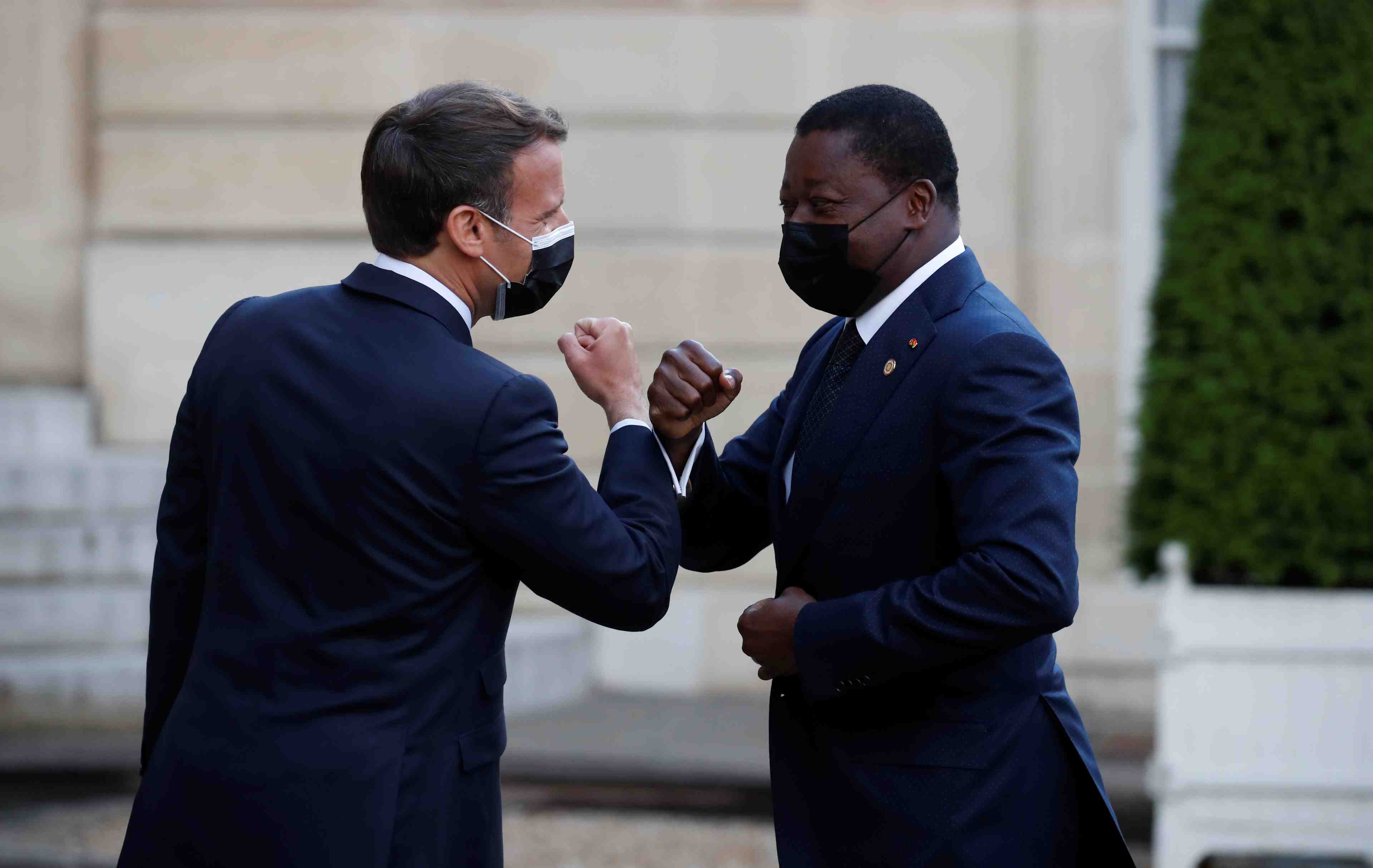 Macron accueille un sommet sur la relance de l'economie en afrique