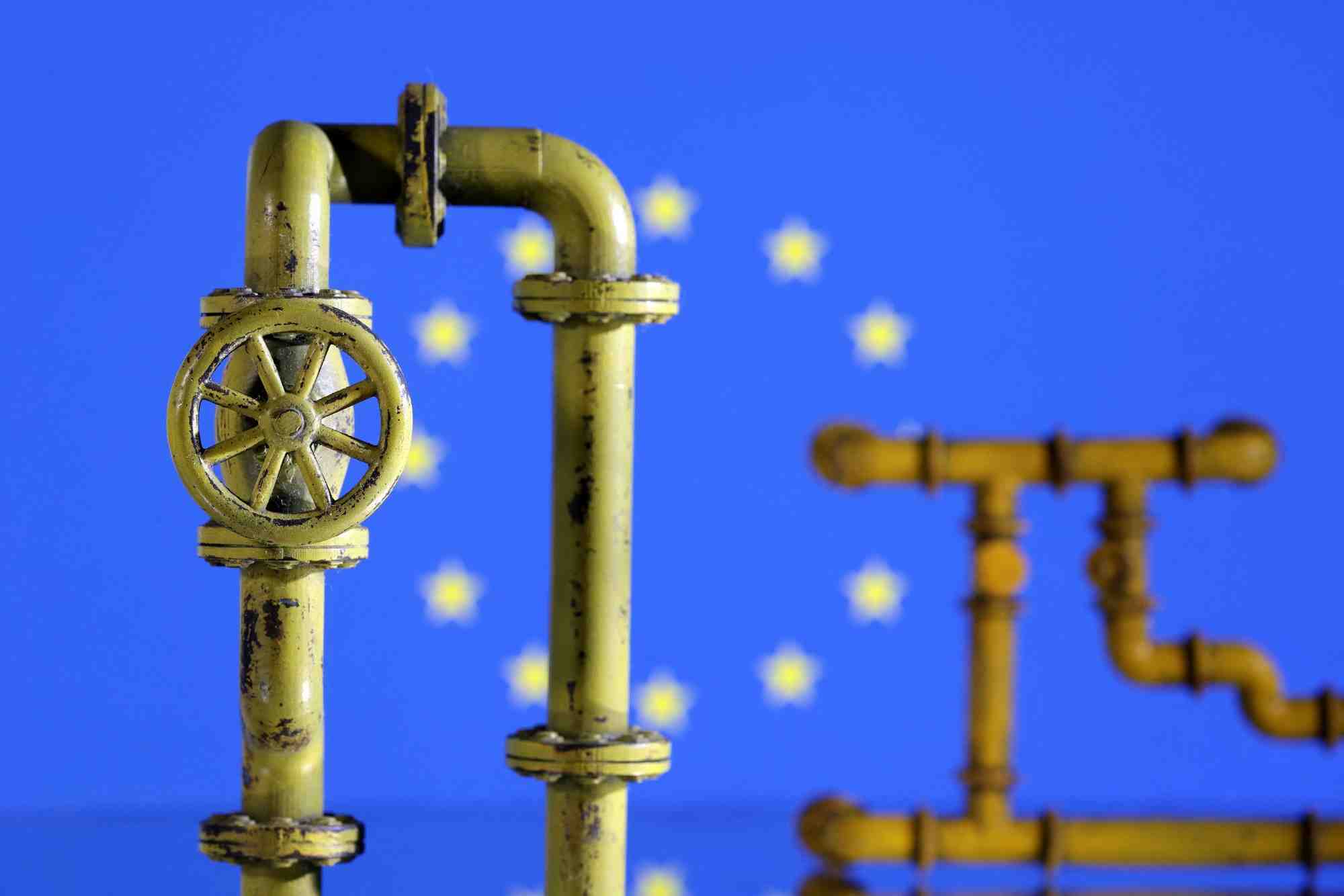 L'illustration montre un gazoduc et le drapeau de l'ue