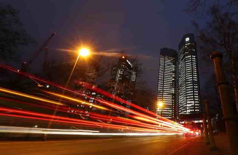 Deutsche bank annonce avoir boucle avec succes son augmentation de capital
