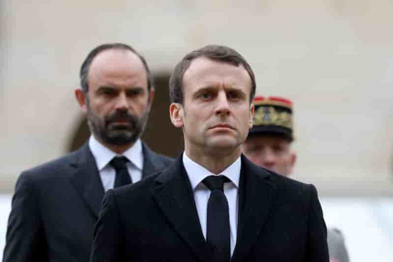Macron et philippe chutent de six points dans un sondage elabe