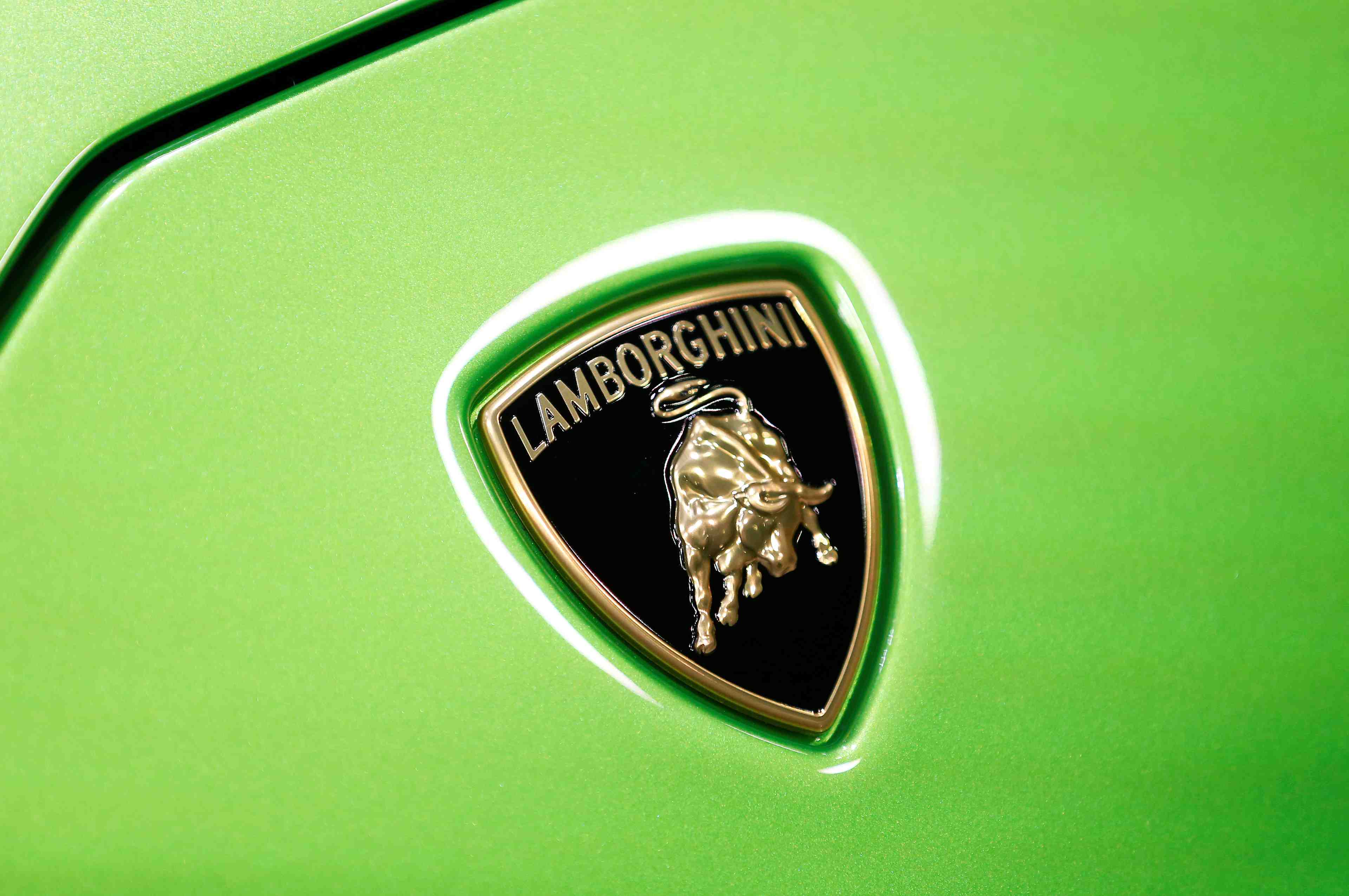Lamborghini avance prudemment vers l'electrification de ses vehicules