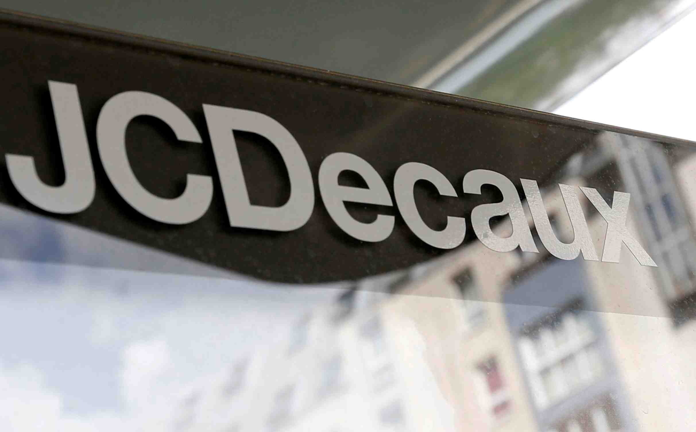 Jcdecaux annonce le retrait de clear media de la bourse de hong kong