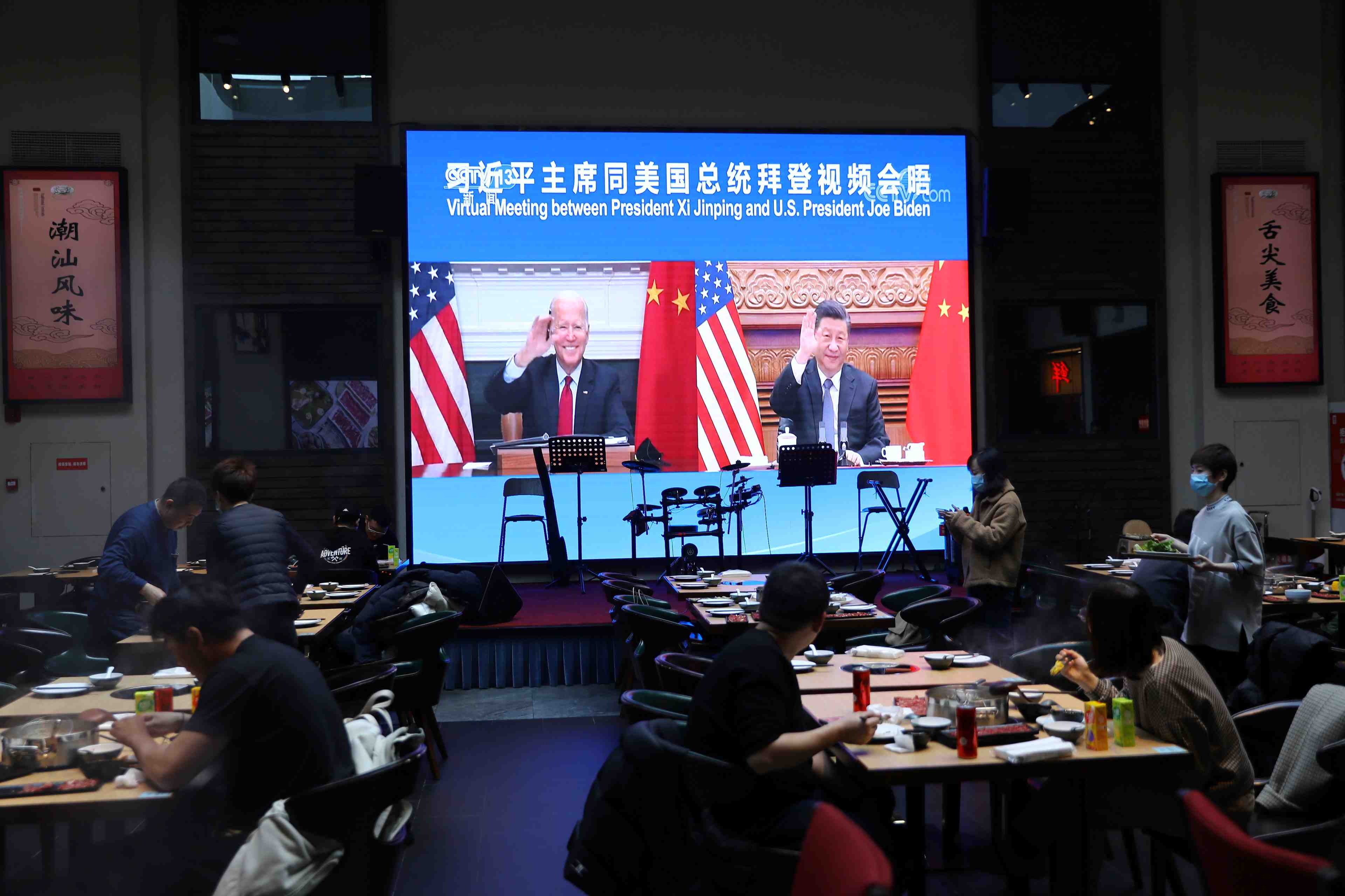 Biden et xi ont evoque le xinjiang, le tibet et hong kong, selon la maison blanche